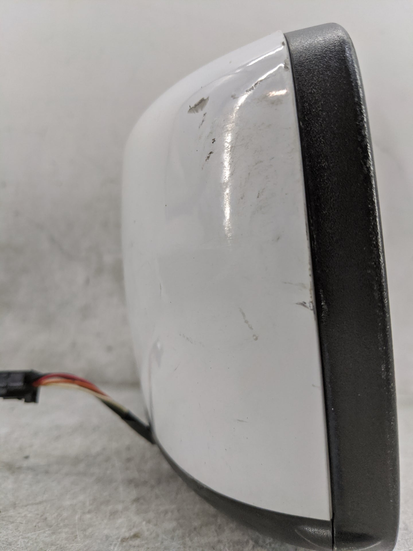 2014 Chrysler Town and Country Driver Side View Mirror - Left Door Mirror OEM Used - Oemusedautoparts1.com