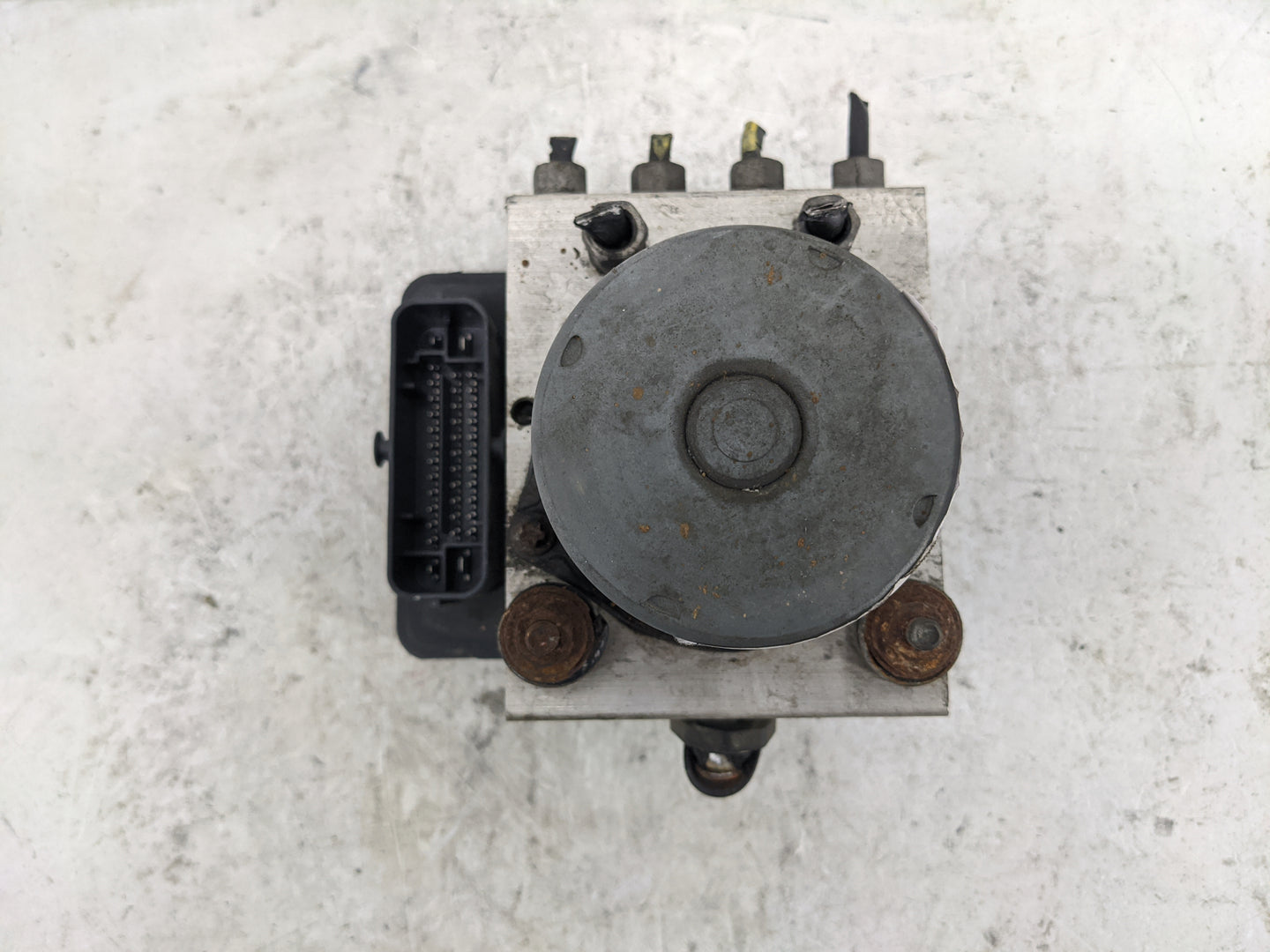 2014 Chrysler Town and Country ABS Pump Control Module Replacement P/N:P68183803AC 68183803AC Fits OEM Used Auto Parts - Oem