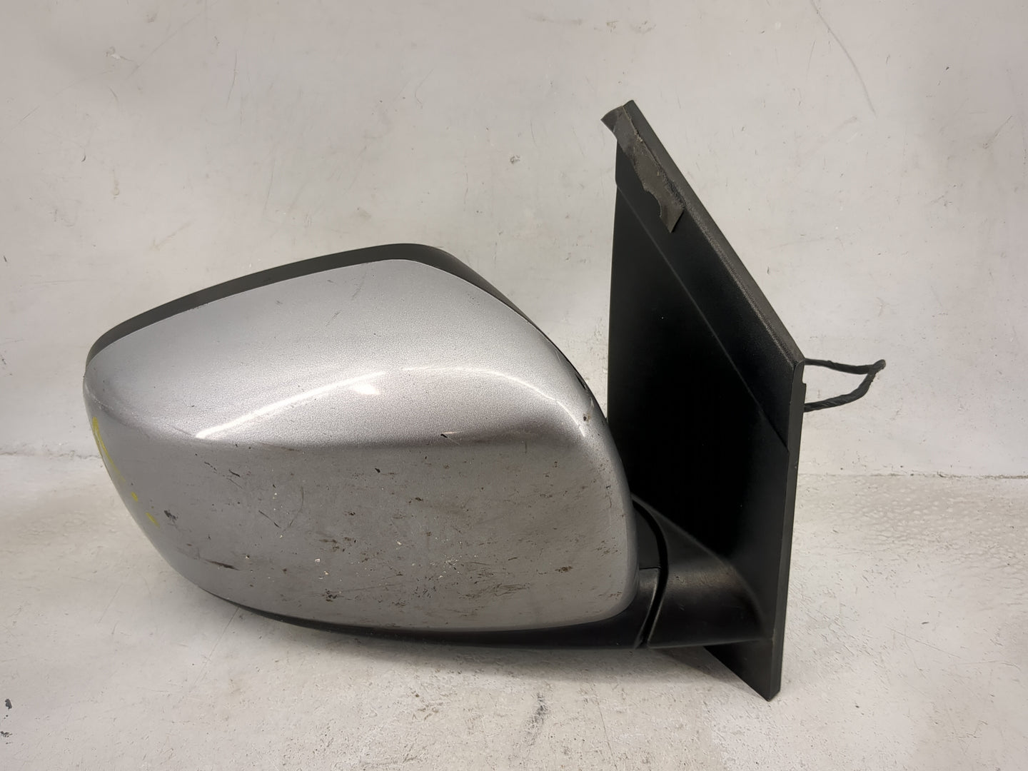 2014 Chrysler Town and Country Passenger Side View Mirror - Right Door Mirror OEM Used - Oemusedautoparts1.com