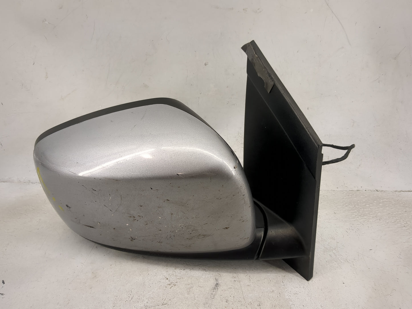 2014 Chrysler Town and Country Passenger Side View Mirror - Right Door Mirror OEM Used - Oemusedautoparts1.com