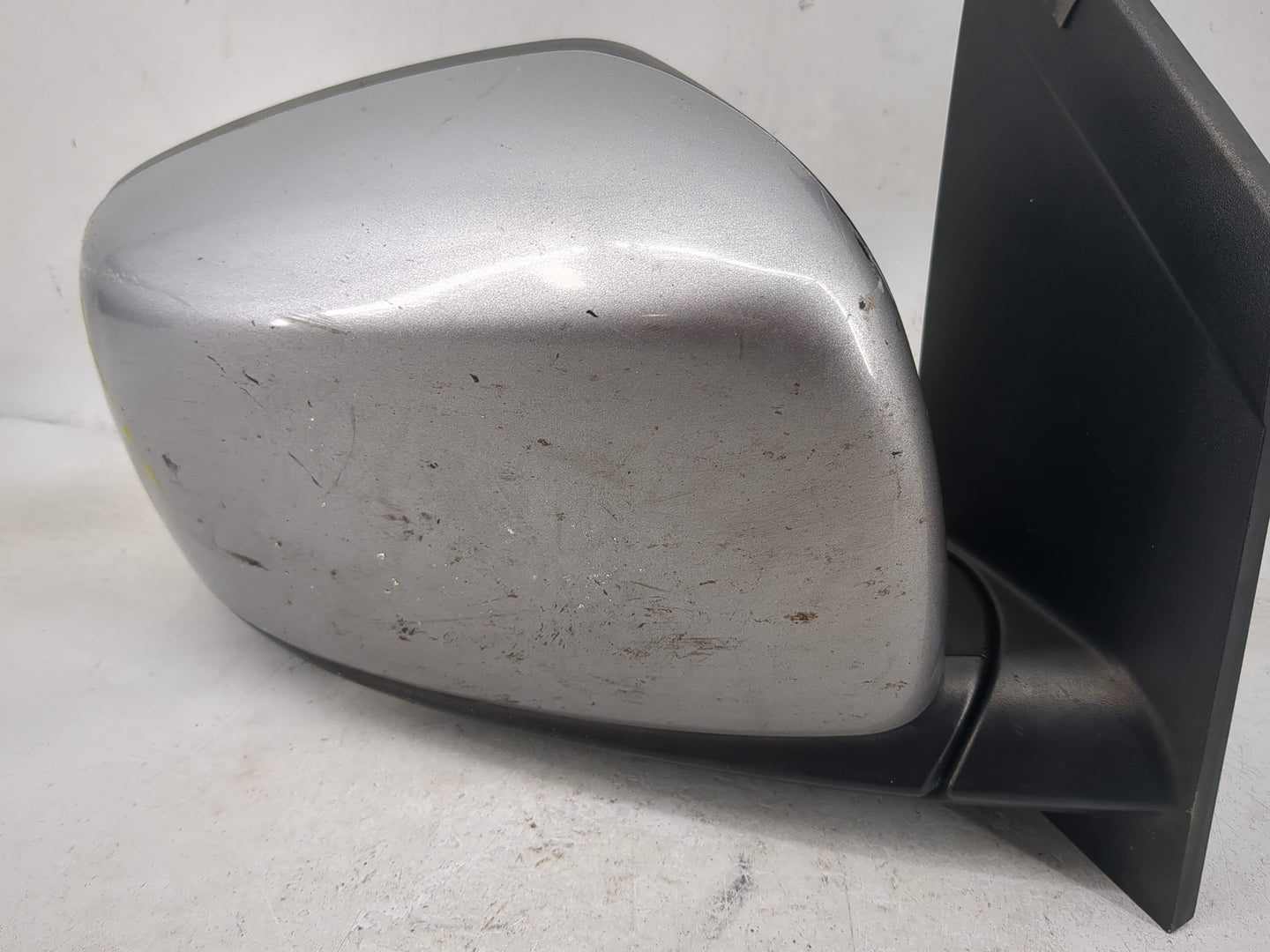 2014 Chrysler Town and Country Passenger Side View Mirror - Right Door Mirror OEM Used - Oemusedautoparts1.com