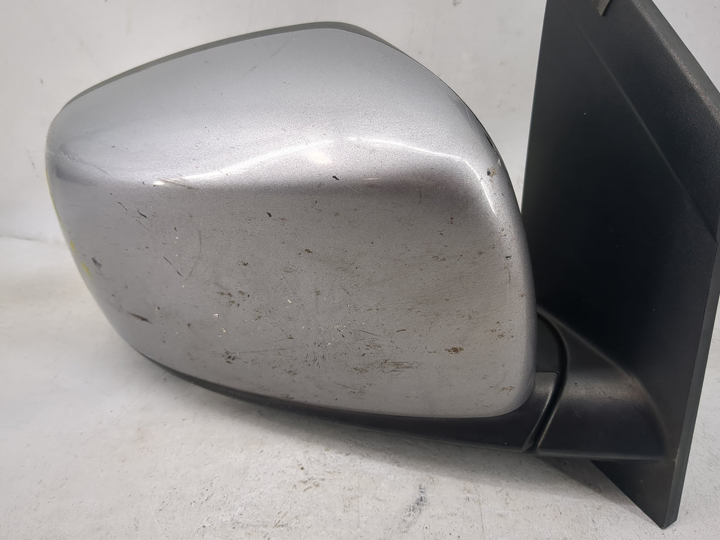 2014 Chrysler Town and Country Passenger Side View Mirror - Right Door Mirror OEM Used - Oemusedautoparts1.com