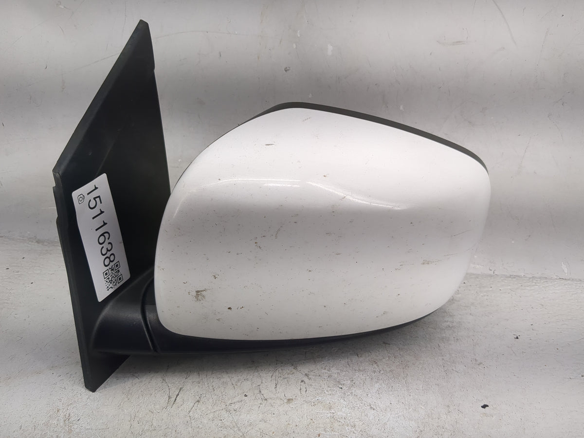 2014 Chrysler Town and Country Driver Side View Mirror - Left Door Mirror OEM Used - Oemusedautoparts1.com