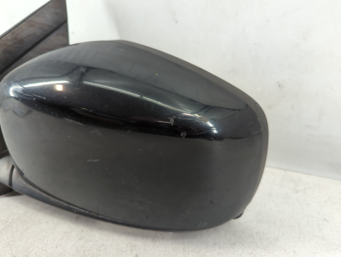 2011-2016 Chrysler Town & Country Driver Side View Mirror - Left Door Mirror OEM Used - Oemusedautoparts1.com
