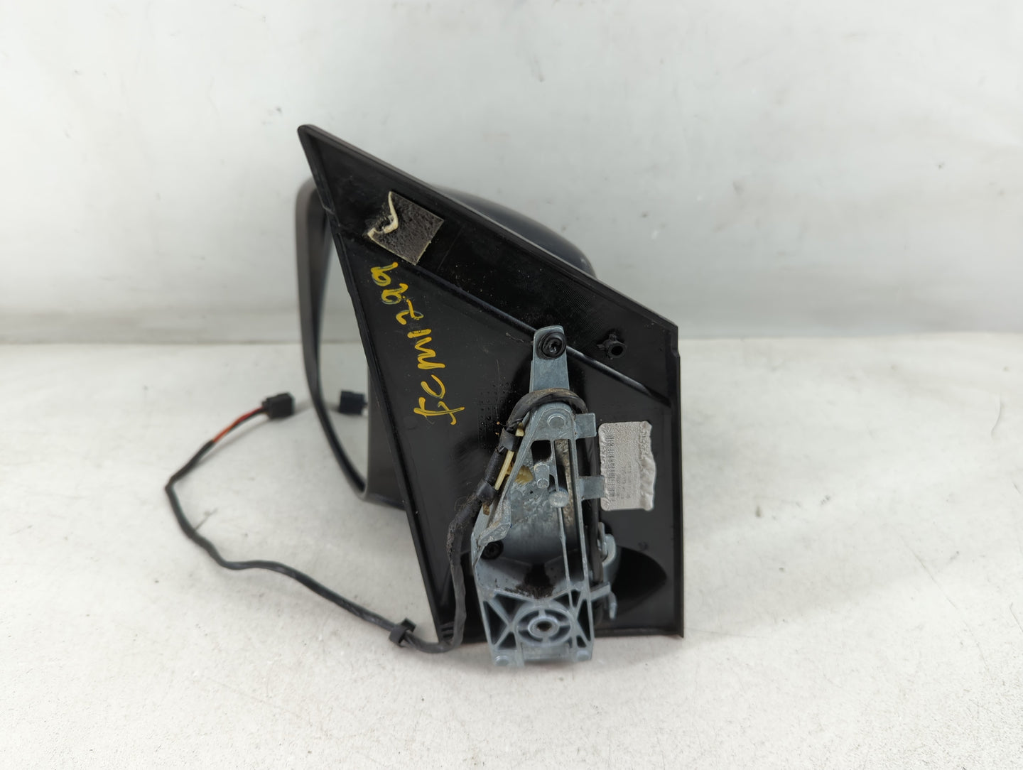 2011-2016 Chrysler Town & Country Driver Side View Mirror - Left Door Mirror OEM Used - Oemusedautoparts1.com