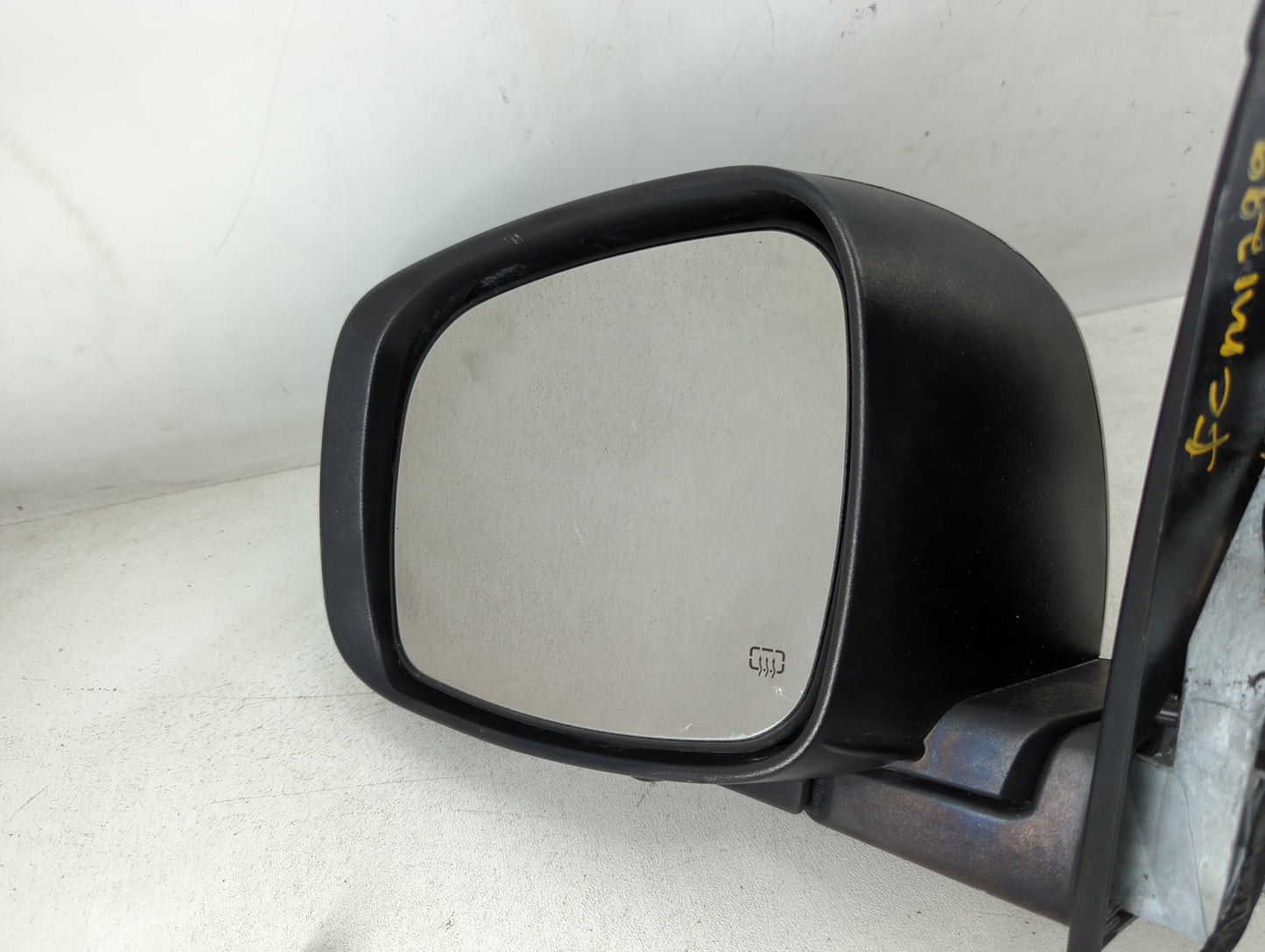 2011-2016 Chrysler Town & Country Driver Side View Mirror - Left Door Mirror OEM Used - Oemusedautoparts1.com