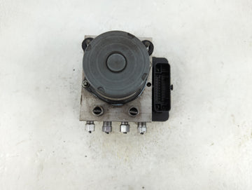 2014 Chrysler Town & Country ABS Pump Control Module Replacement P/N:P68183803AC Fits OEM Used Auto Parts