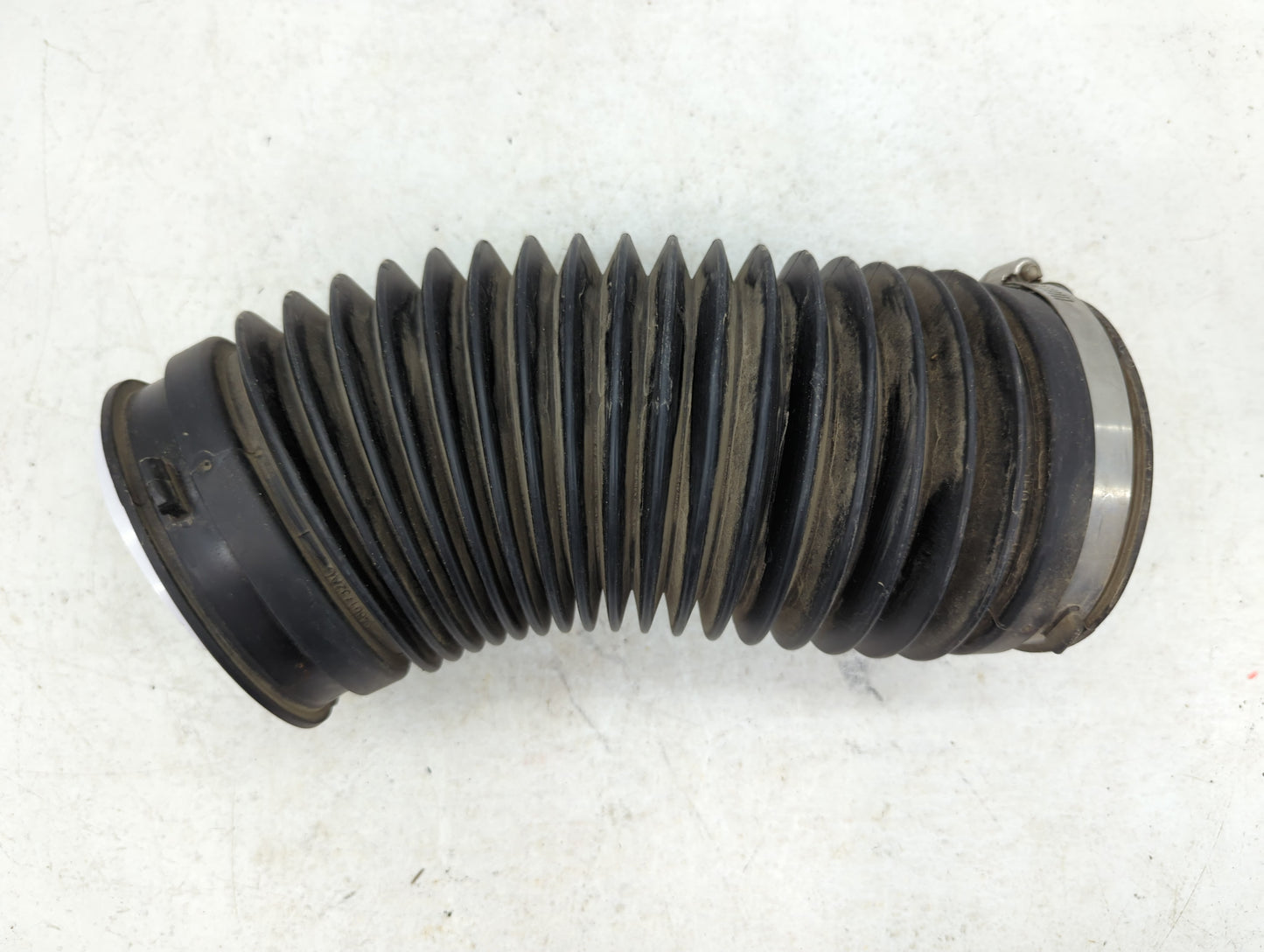 2014 Chrysler Town & Country Air Cleaner Intake Duct Hose Tube - Oemusedautoparts1.com