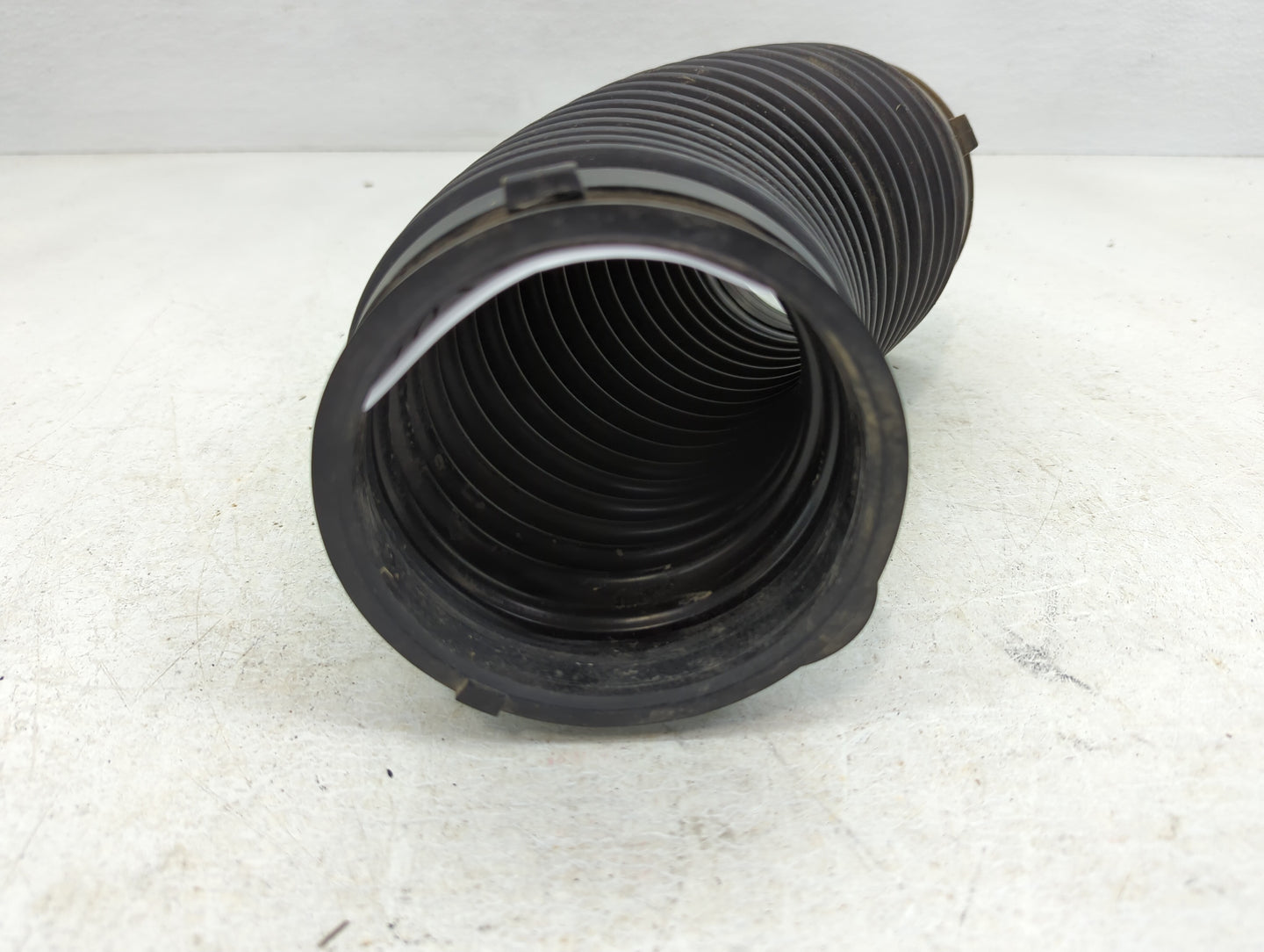 2014 Chrysler Town & Country Air Cleaner Intake Duct Hose Tube - Oemusedautoparts1.com