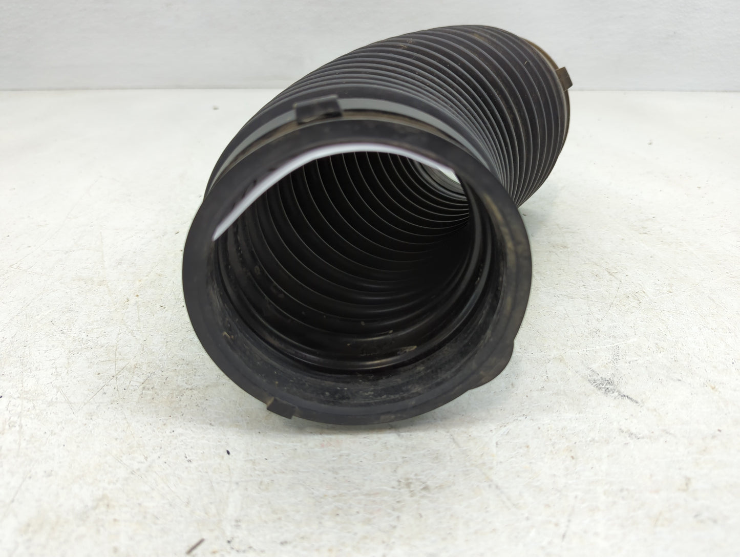 2014 Chrysler Town & Country Air Cleaner Intake Duct Hose Tube - Oemusedautoparts1.com