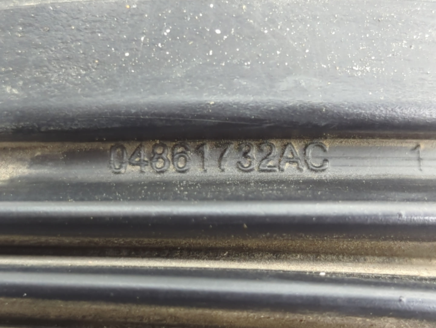2014 Chrysler Town & Country Air Cleaner Intake Duct Hose Tube - Oemusedautoparts1.com