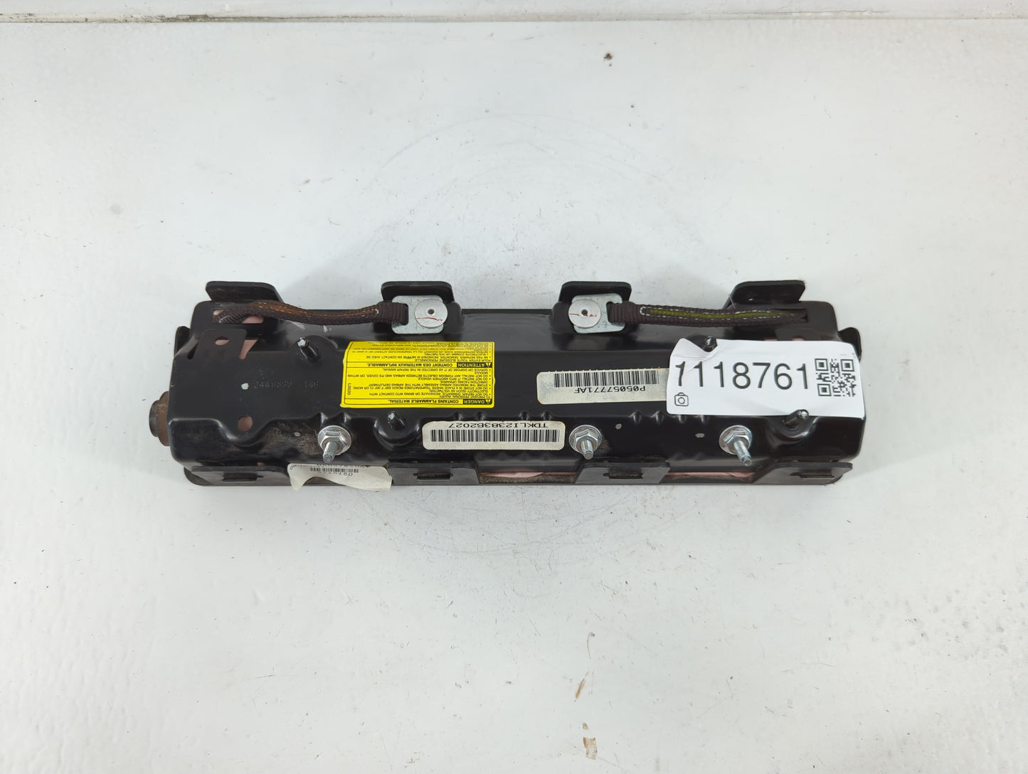 2014-2016 Chrysler Town & Country Air Bag Driver Left Knee OEM P/N:P05057771AF Fits Fits 2014 2015 2016 2017 2018 OEM Used A