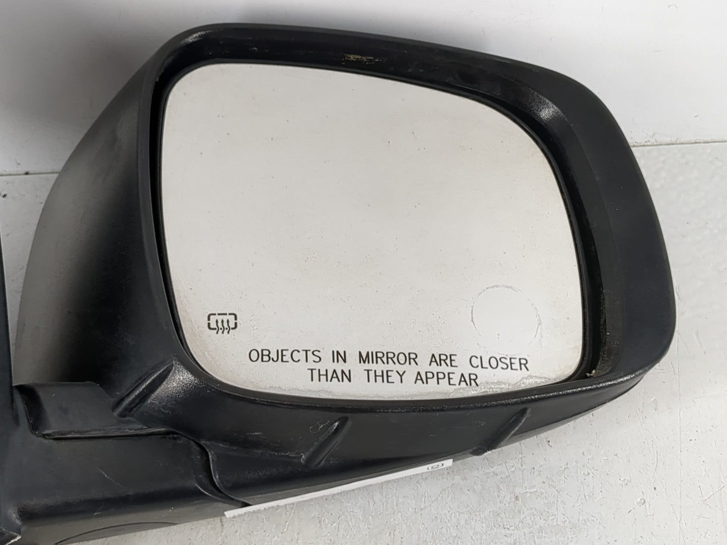 2011-2016 Chrysler Town & Country Passenger Side View Mirror - Right Door Mirror OEM Used - Oemusedautoparts1.com