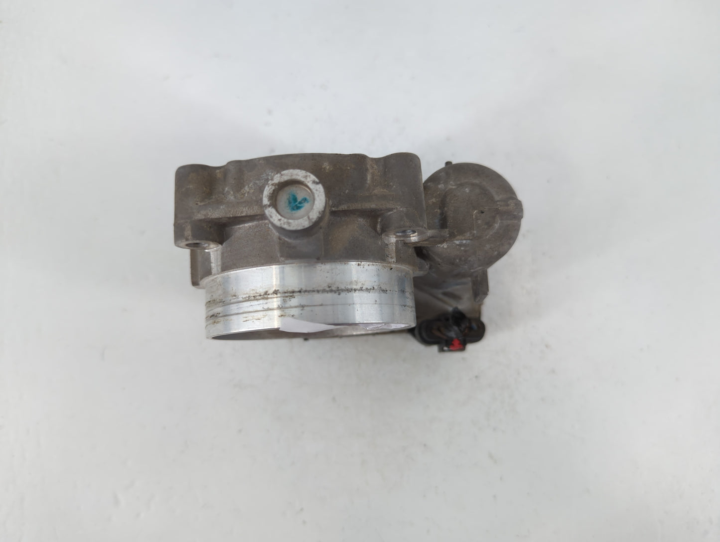 2011-2016 Chrysler Town & Country Throttle Body P/N:05184349AC Fits OEM Used Auto Parts - Oemusedautoparts1.com