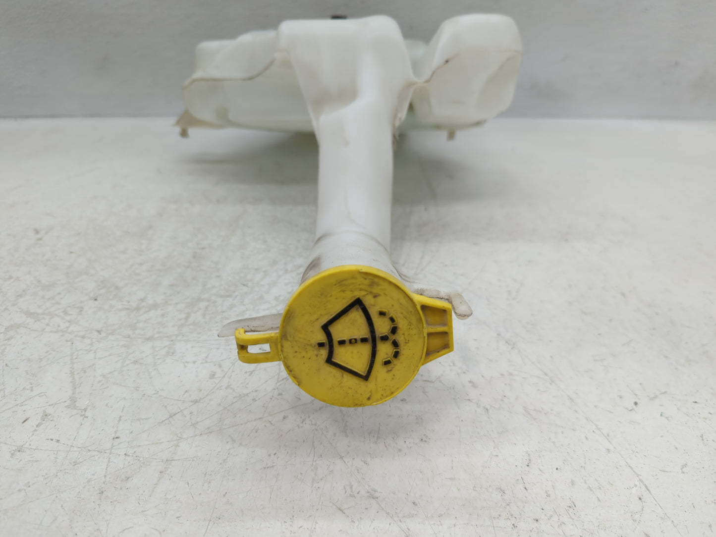 2011 Town & Country Windshield Washer Fluid Reservoir Bottle Oem - Oemusedautoparts1.com