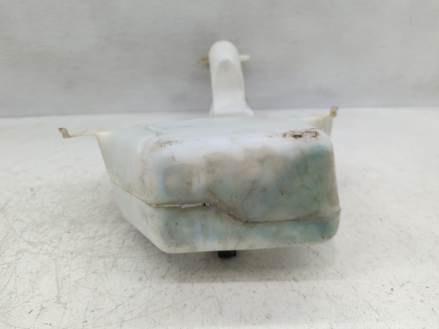 2011 Town & Country Windshield Washer Fluid Reservoir Bottle Oem - Oemusedautoparts1.com