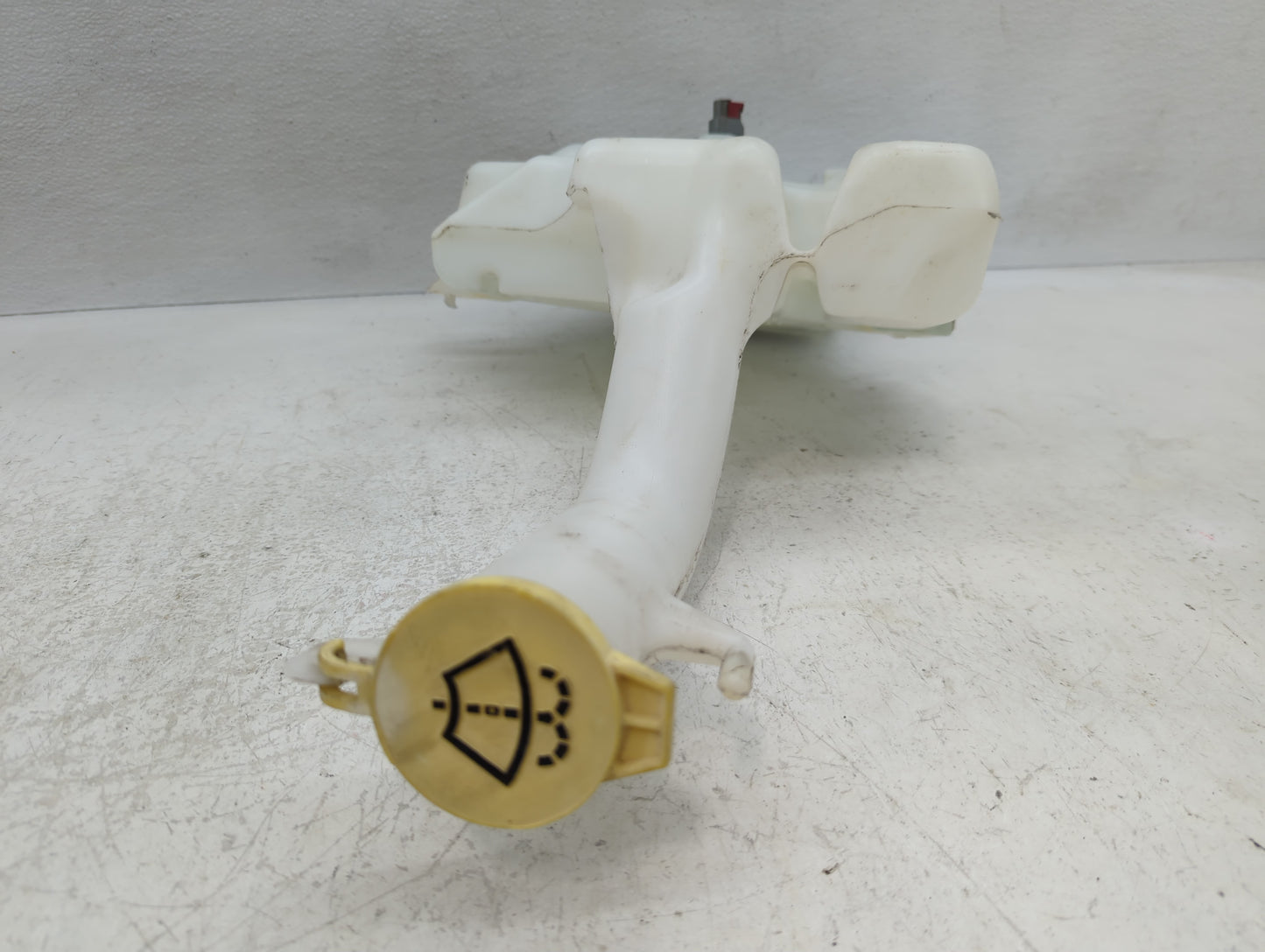 2011 Town & Country Windshield Washer Fluid Reservoir Bottle Oem - Oemusedautoparts1.com
