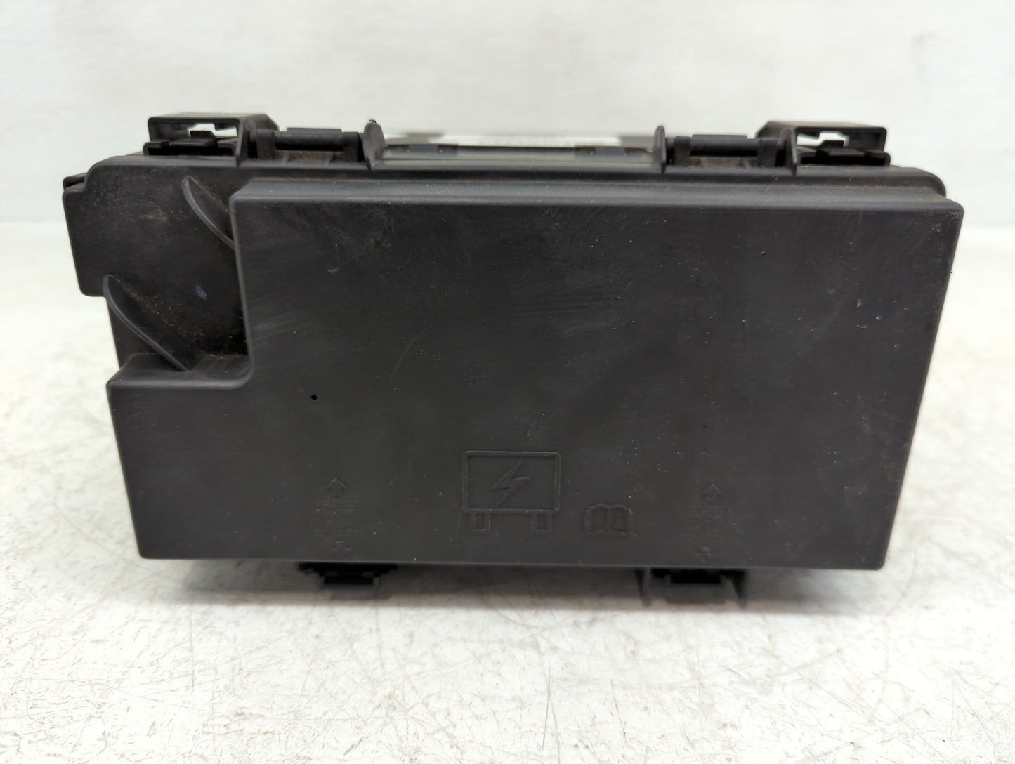 2014-2014 Chrysler Town & Country Fusebox Fuse Box Relay Module Tipm - Oemusedautoparts1.com