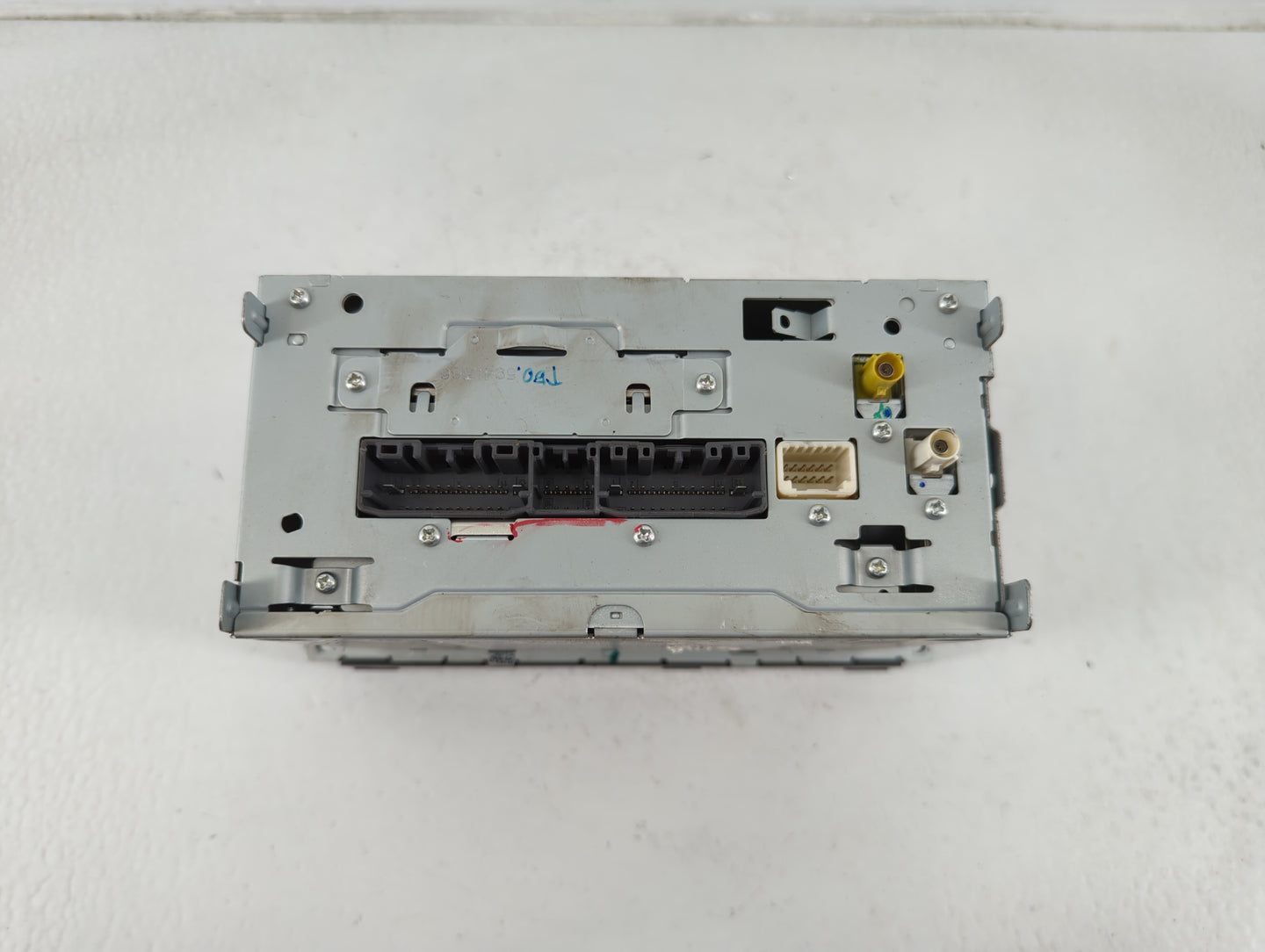 2012-2016 Chrysler Town & Country Radio AM FM Cd Player Receiver Replacement P/N:P05091327AE Fits OEM Used Auto Parts - Oemu