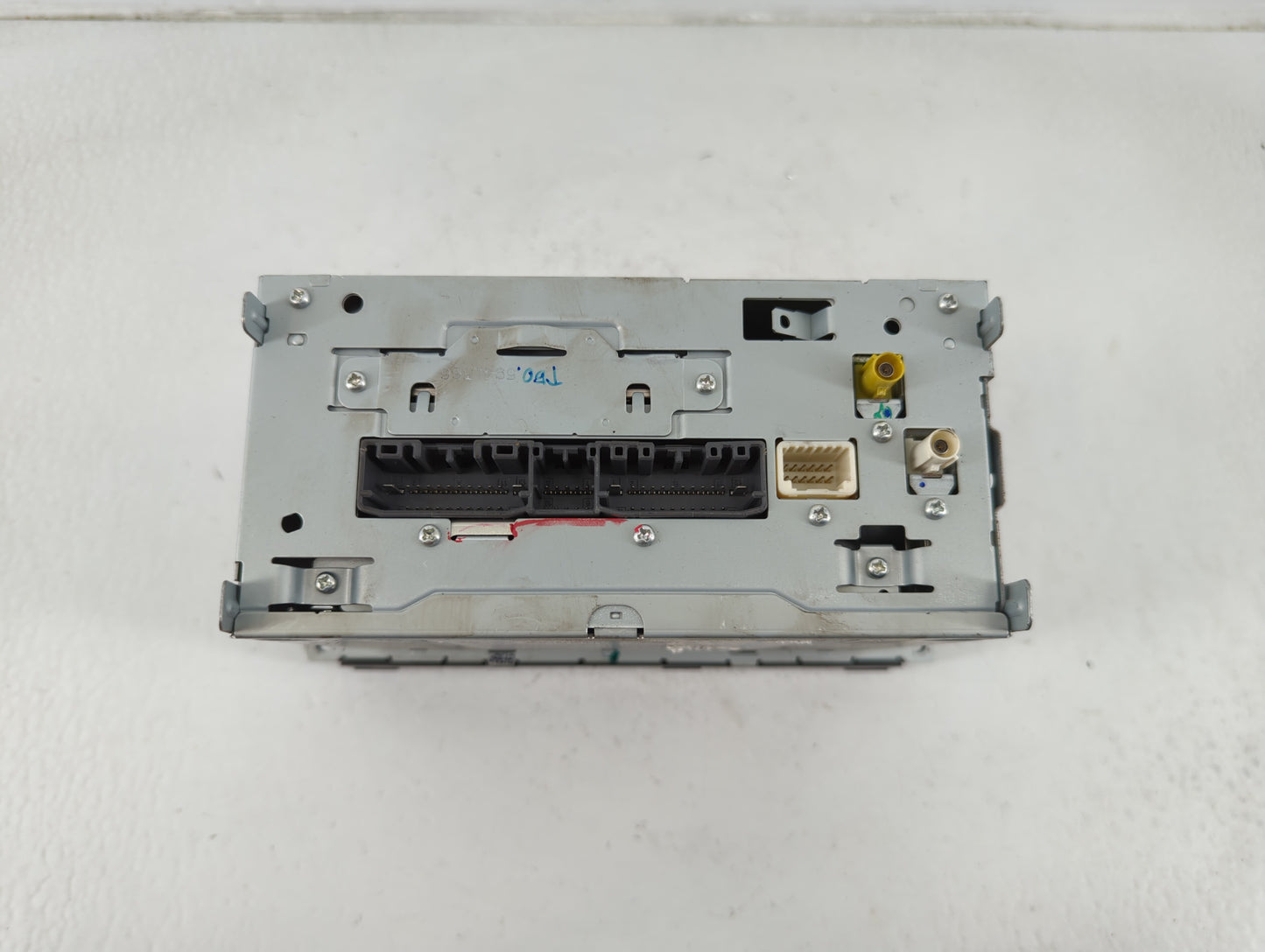 2012-2016 Chrysler Town & Country Radio AM FM Cd Player Receiver Replacement P/N:P05091327AE Fits OEM Used Auto Parts - Oemu