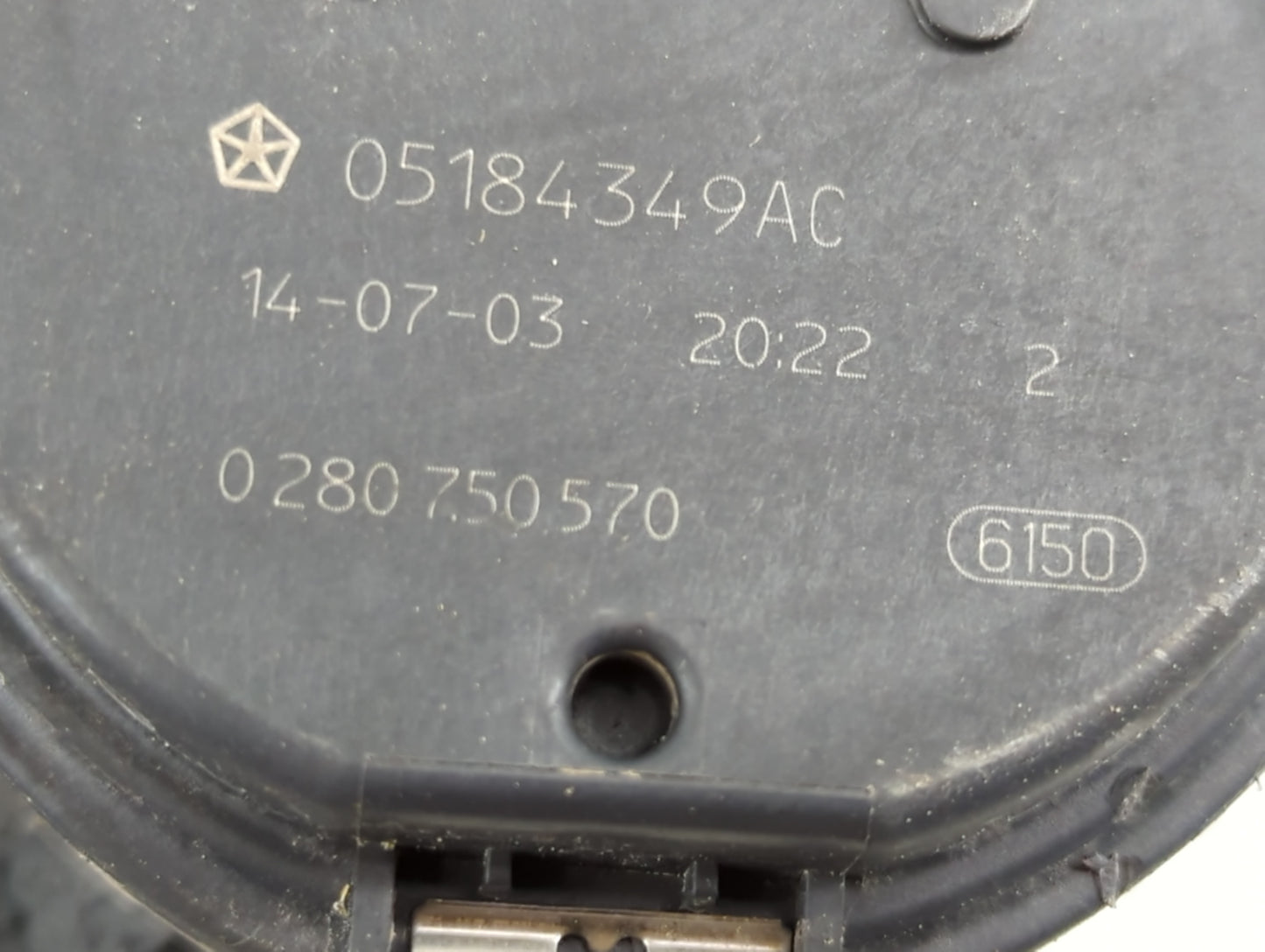 2011-2016 Chrysler Town & Country Throttle Body P/N:05184349AC Fits OEM Used Auto Parts - Oemusedautoparts1.com