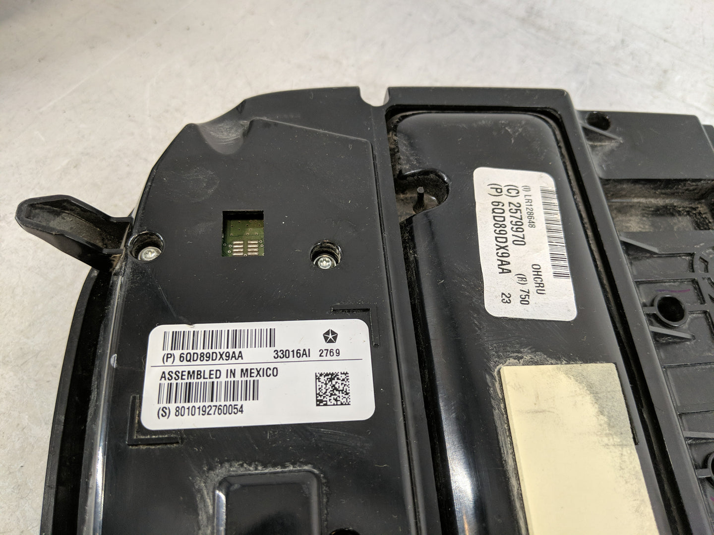 2014 Chrysler Town & Country Overhead Roof Console - Oemusedautoparts1.com