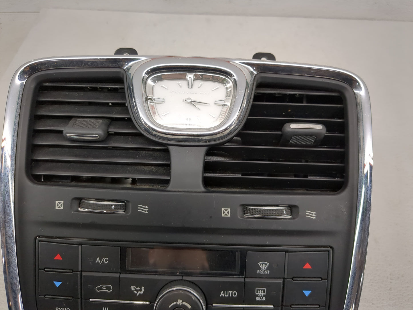 2011-2016 Chrysler Town & Country Climate Control Module Temperature AC/Heater Replacement P/N:55111367AF Fits OEM Used Auto