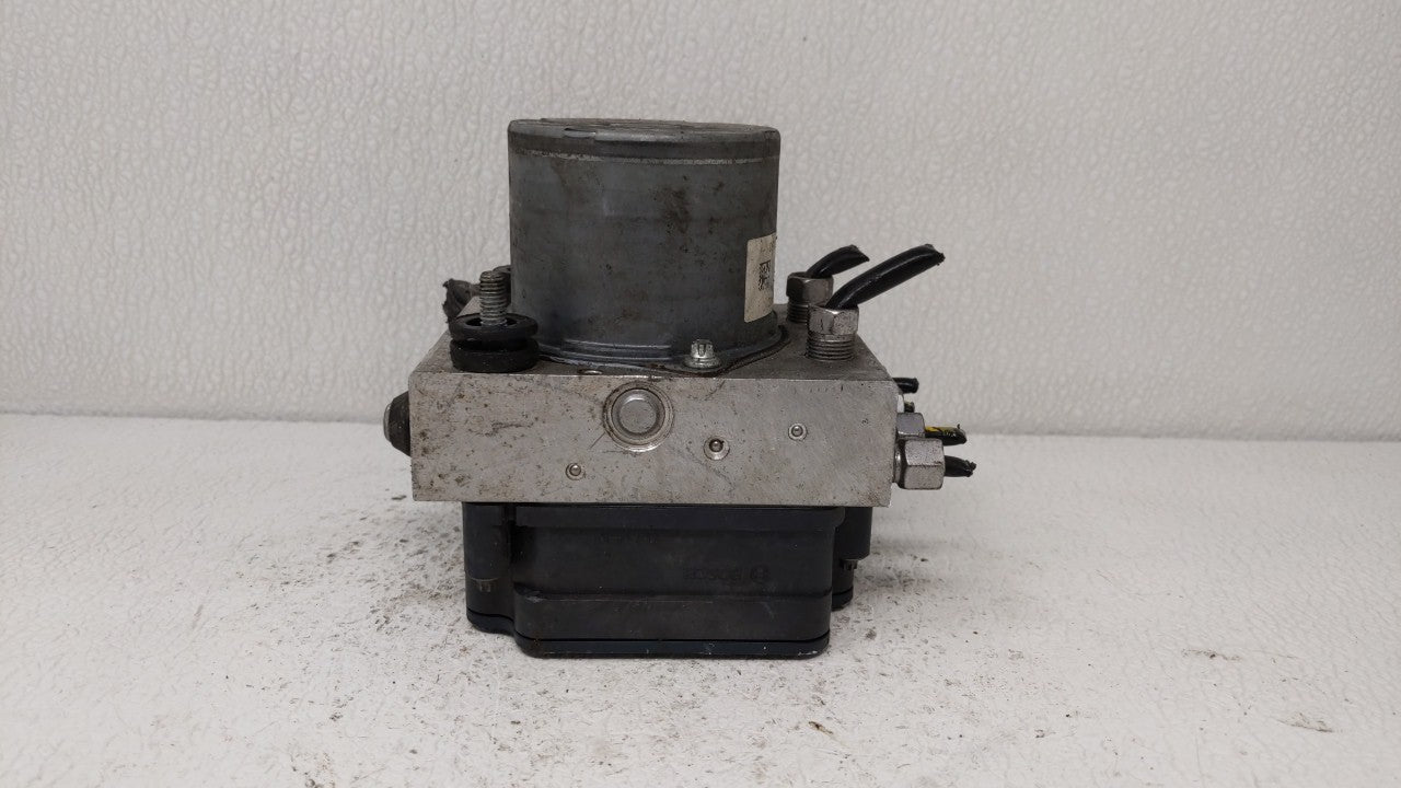 2014 Chrysler Town & Country ABS Pump Control Module Replacement P/N:68183803AC Fits OEM Used Auto Parts - Oemusedautoparts1