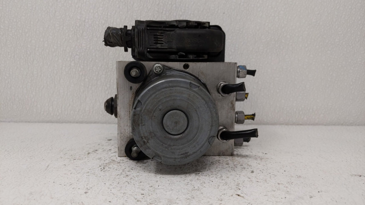 2014 Chrysler Town & Country Anti-Lock Brake ABS Pump Module Actuator OEM P/N:68183803AC Fits OEM Used Auto Parts - Oemuseda
