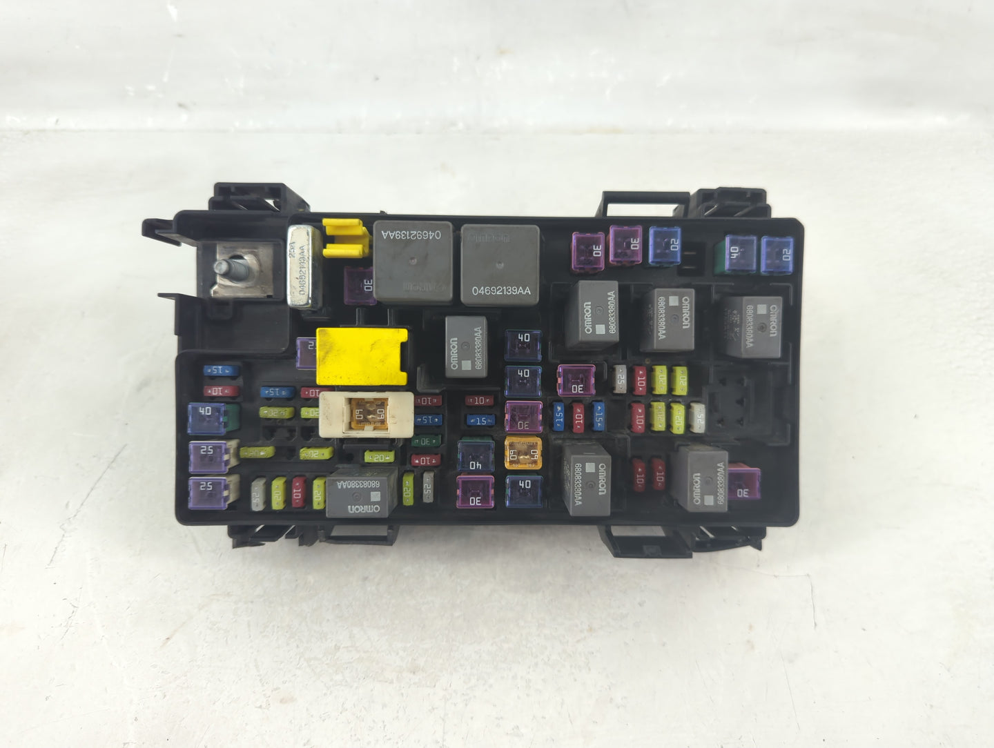 2014-2014 Chrysler Town & Country Fusebox Fuse Box Relay Module Tipm - Oemusedautoparts1.com