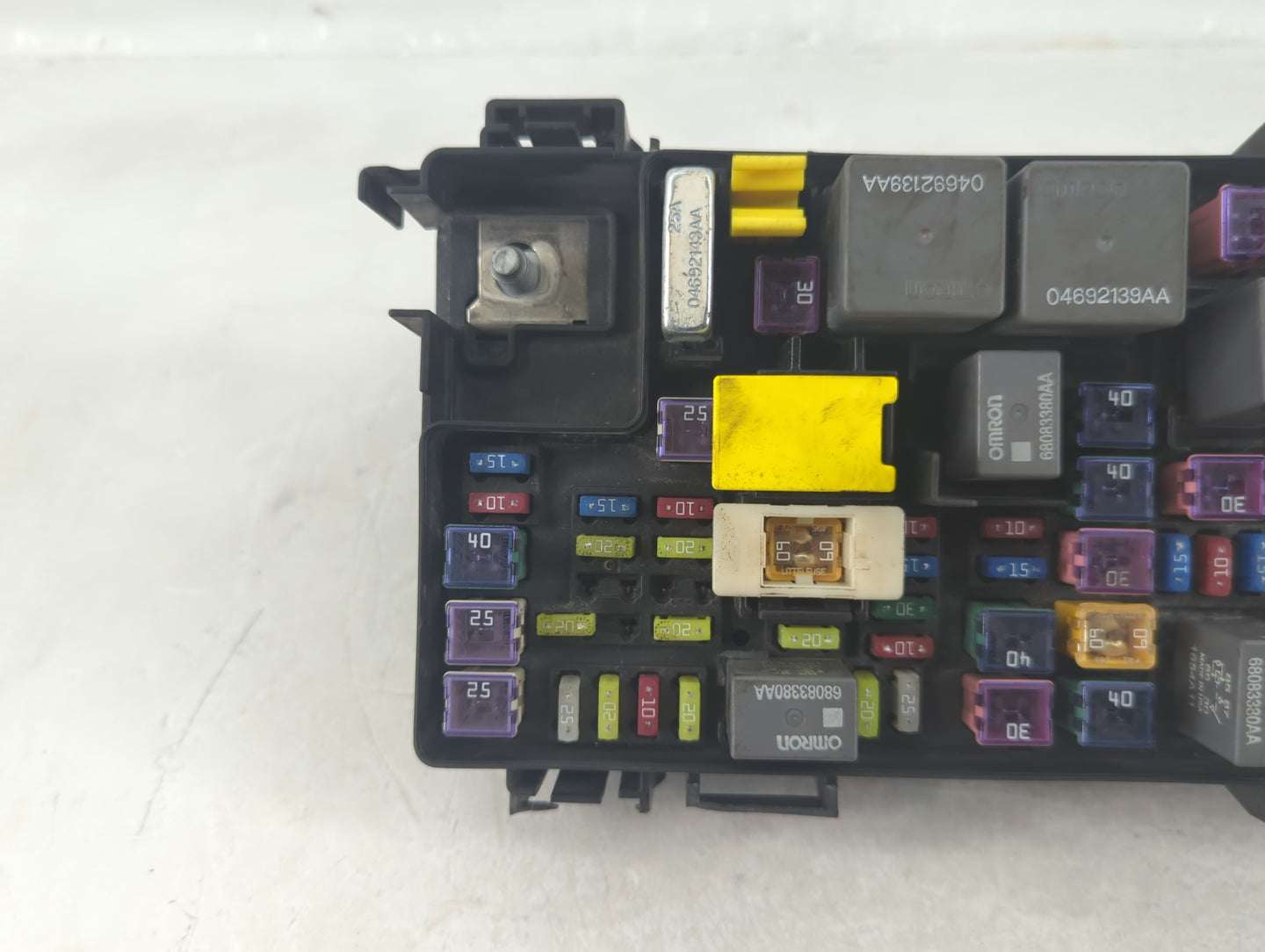 2014-2014 Chrysler Town & Country Fusebox Fuse Box Relay Module Tipm - Oemusedautoparts1.com