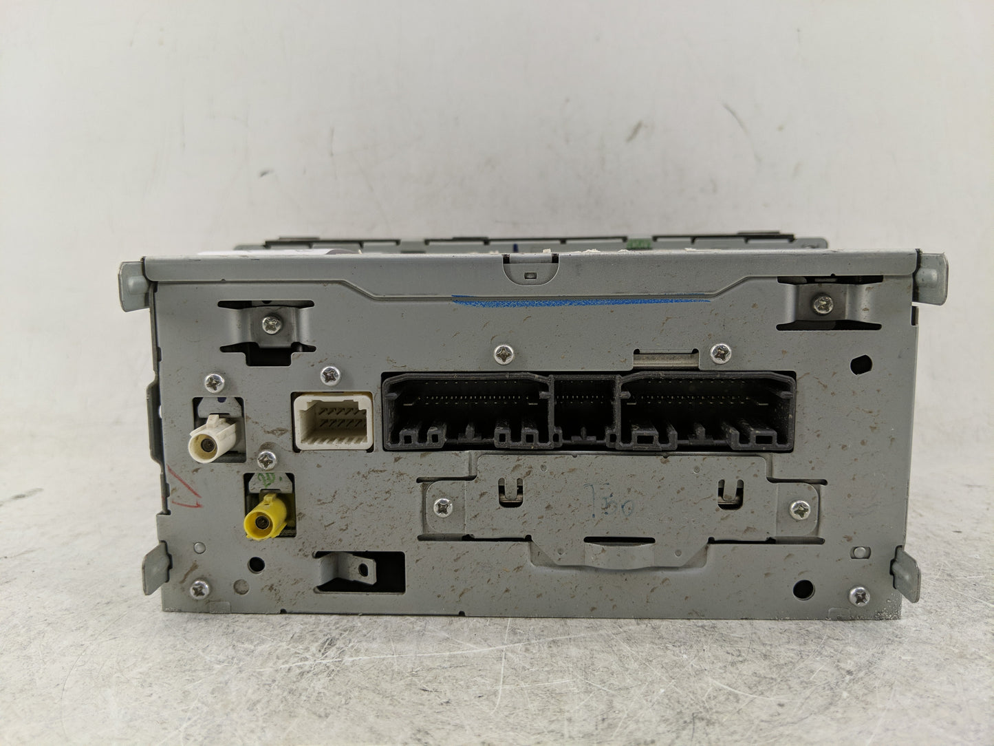 2014 Chrysler Town & Country Radio AM FM Cd Player Receiver Replacement P/N:P05091327AE Fits OEM Used Auto Parts - Oemusedau