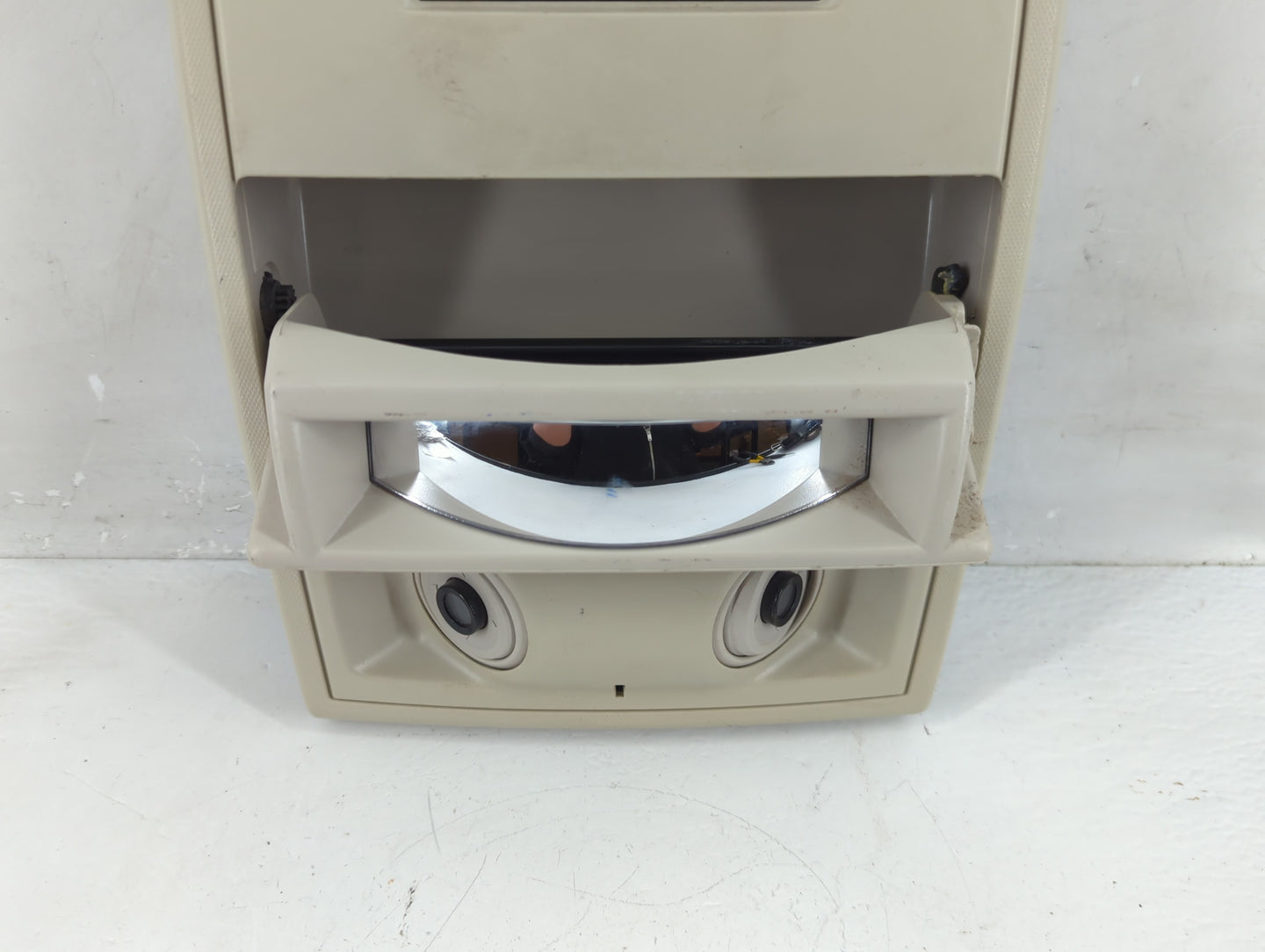 2014 Chrysler Town & Country Overhead Roof Console - Oemusedautoparts1.com