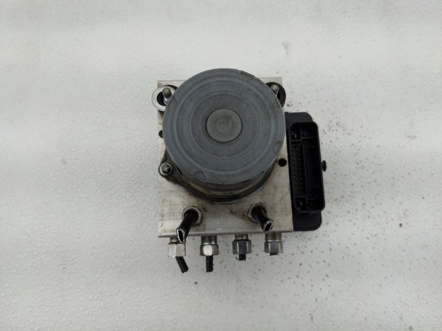 2014 Chrysler Town & Country ABS Pump Control Module Replacement P/N:68183803AC Fits OEM Used Auto Parts - Oemusedautoparts1