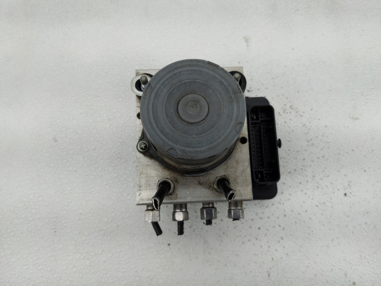 2014 Chrysler Town & Country ABS Pump Control Module Replacement P/N:68183803AC Fits OEM Used Auto Parts - Oemusedautoparts1