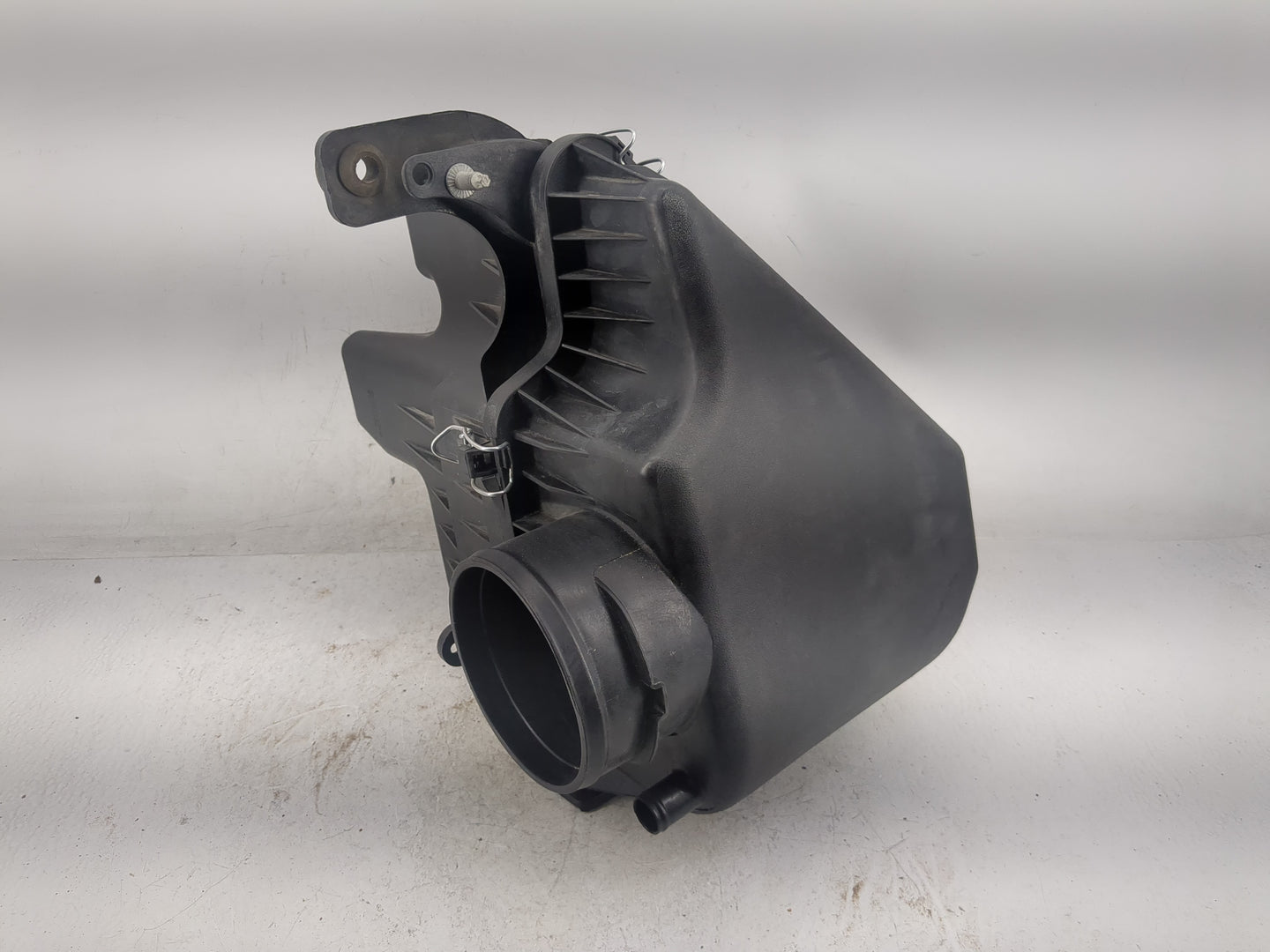 2011-2016 Chrysler Town & Country Air Cleaner Intake-duct Hose Tube - Oemusedautoparts1.com