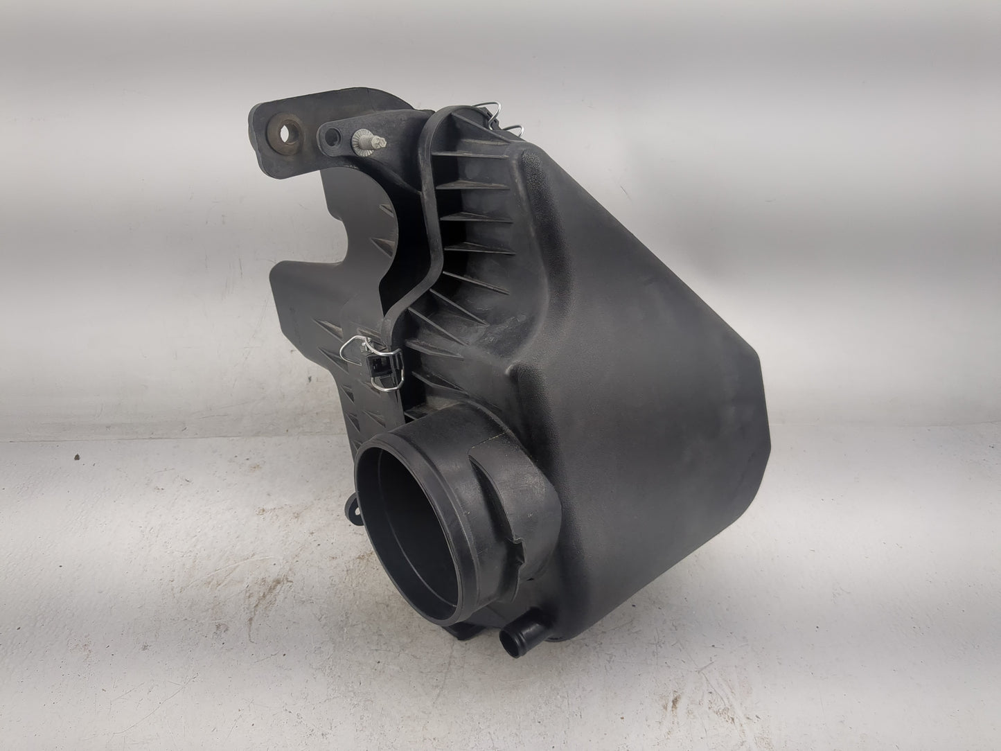 2011-2016 Chrysler Town & Country Air Cleaner Intake-duct Hose Tube - Oemusedautoparts1.com