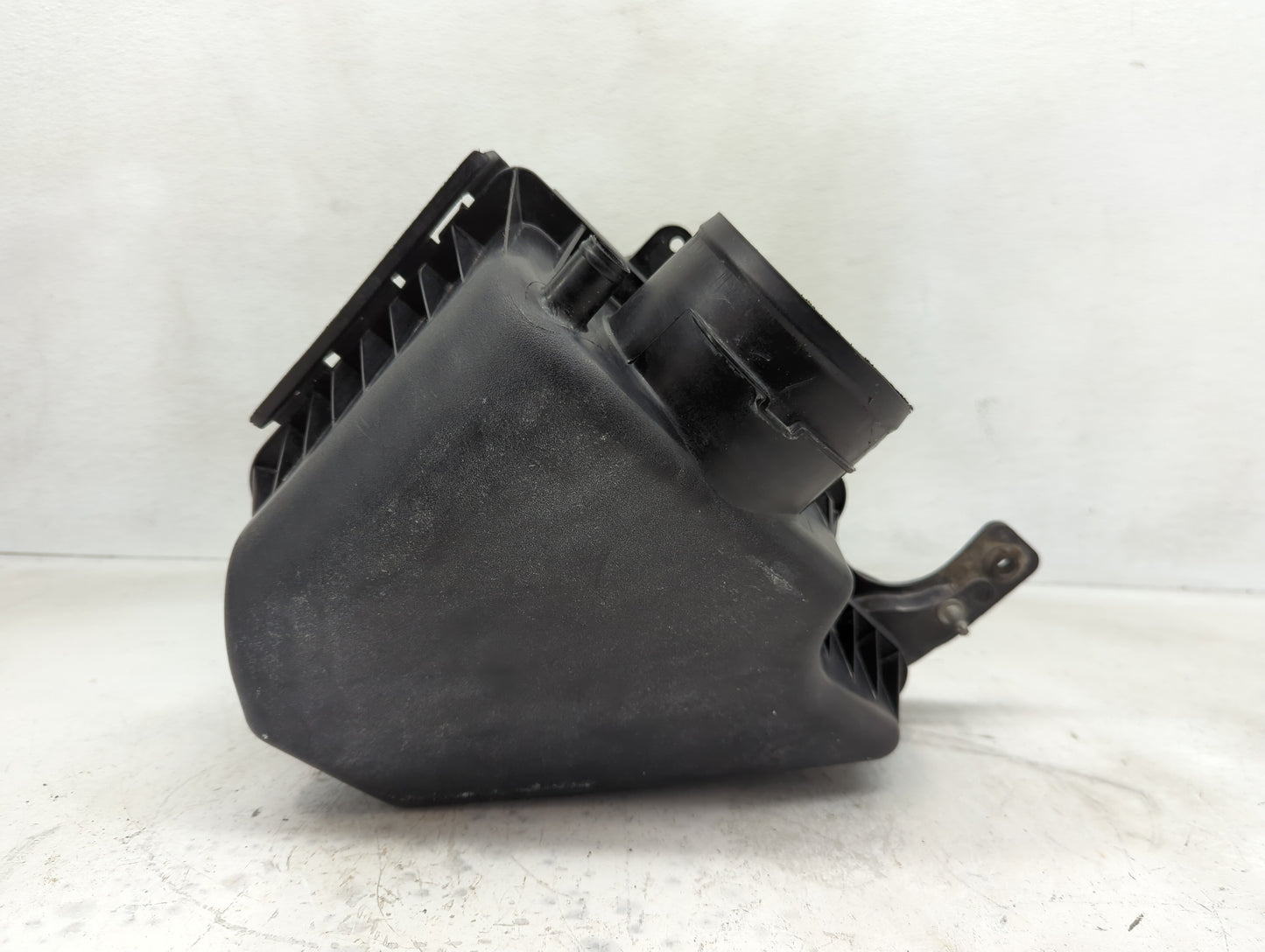 2011-2016 Chrysler Town & Country Air Cleaner Intake-duct Hose Tube - Oemusedautoparts1.com