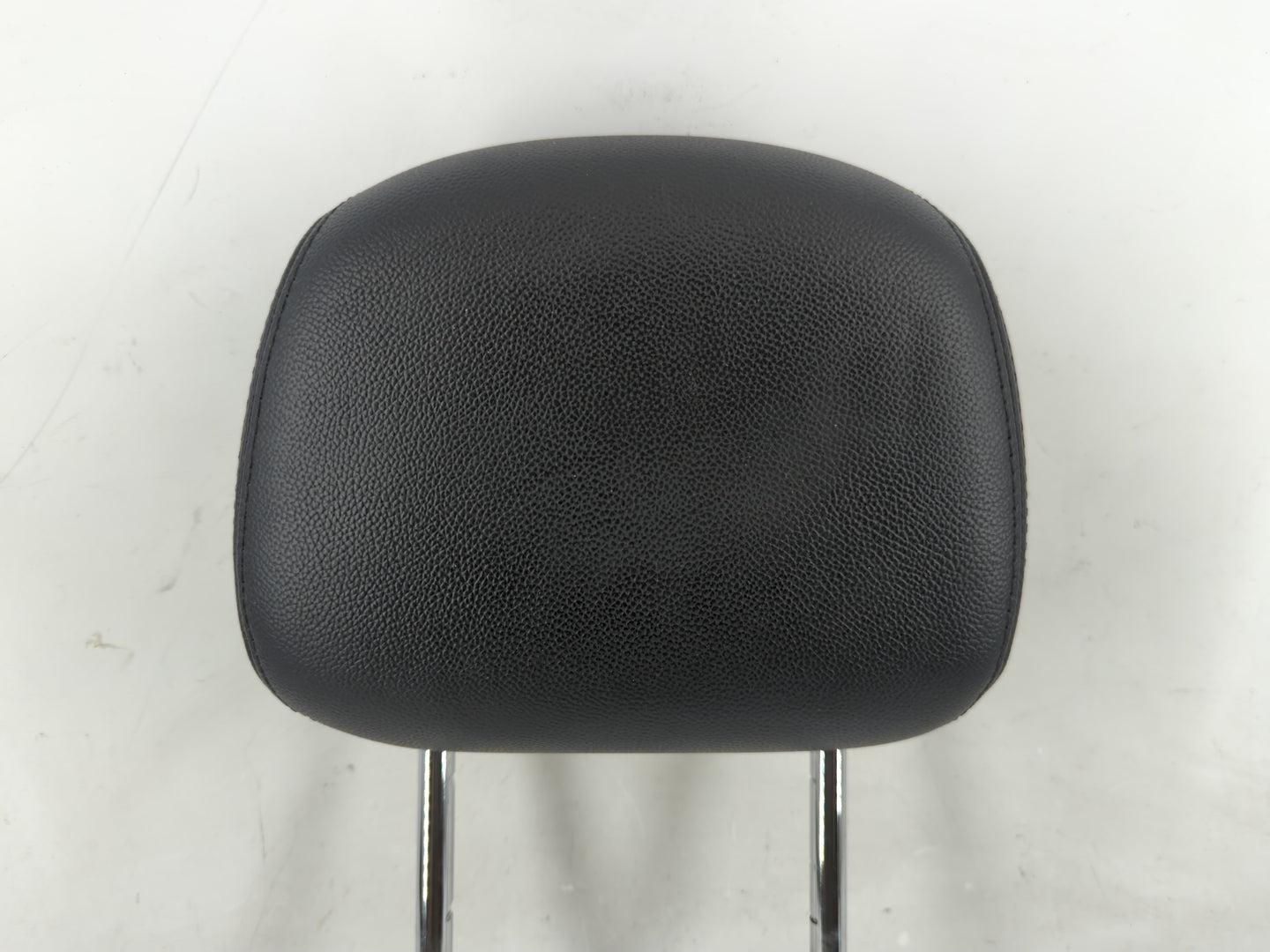 2014 Chrysler Town & Country Headrest Head Rest Rear Seat Fits Fits 2005 OEM Used Auto Parts - Oemusedautoparts1.com