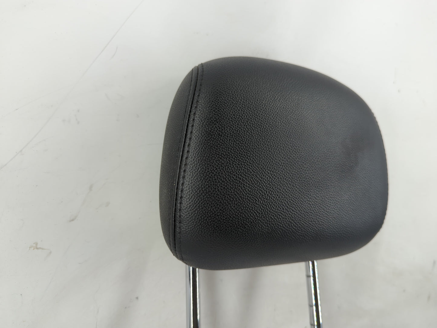 2014 Chrysler Town & Country Headrest Head Rest Rear Seat Fits Fits 2005 OEM Used Auto Parts - Oemusedautoparts1.com