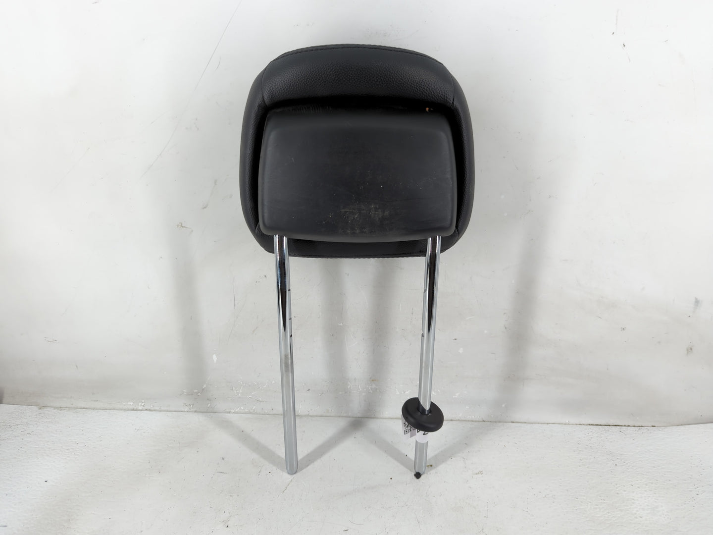 2014 Chrysler Town & Country Headrest Head Rest Rear Seat Fits Fits 2005 OEM Used Auto Parts - Oemusedautoparts1.com