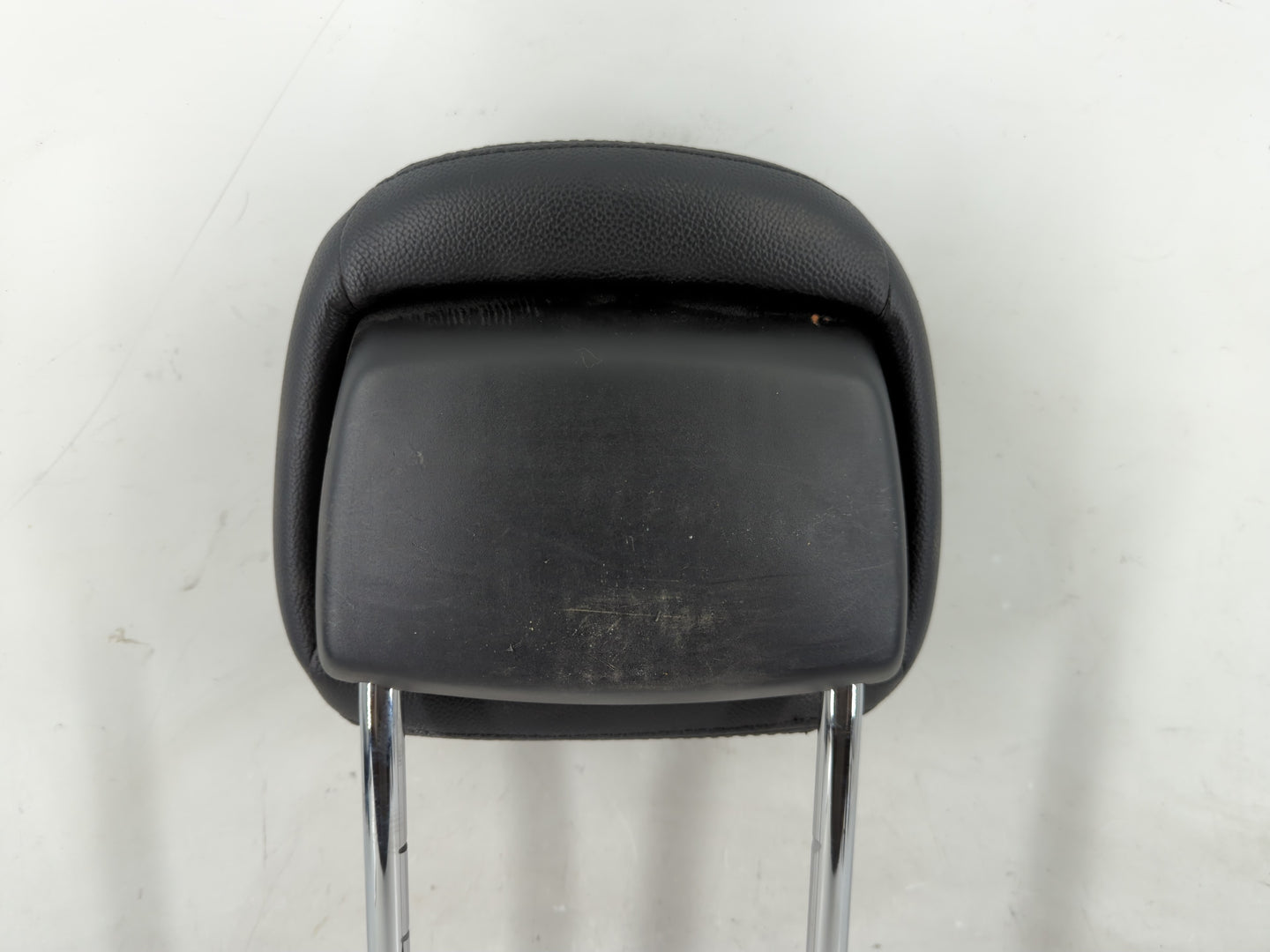 2014 Chrysler Town & Country Headrest Head Rest Rear Seat Fits Fits 2005 OEM Used Auto Parts - Oemusedautoparts1.com