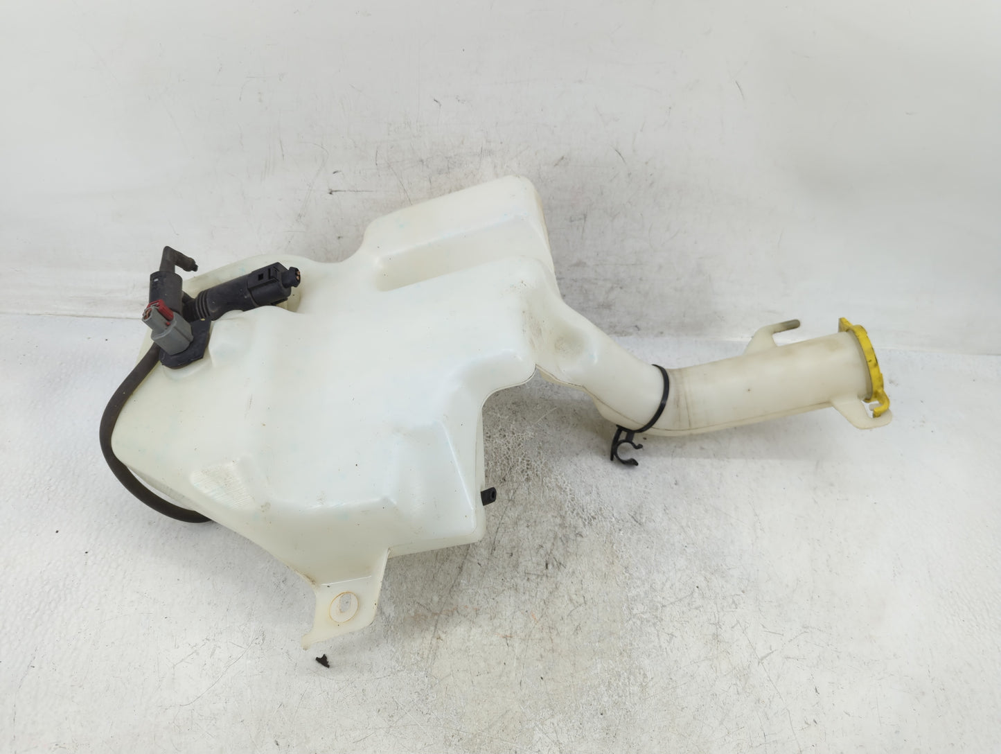 2011 Town & Country Windshield Washer Fluid Reservoir Bottle Oem - Oemusedautoparts1.com