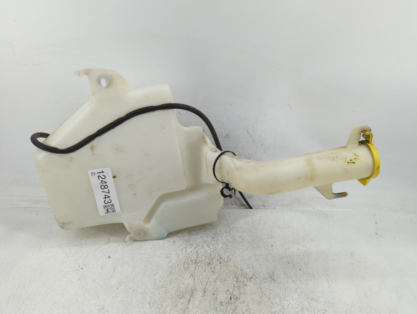 2011 Town & Country Windshield Washer Fluid Reservoir Bottle Oem - Oemusedautoparts1.com