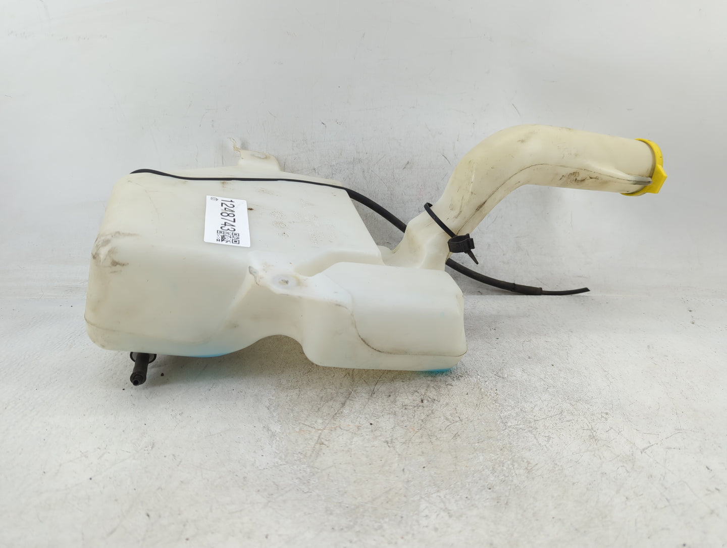 2011 Town & Country Windshield Washer Fluid Reservoir Bottle Oem - Oemusedautoparts1.com