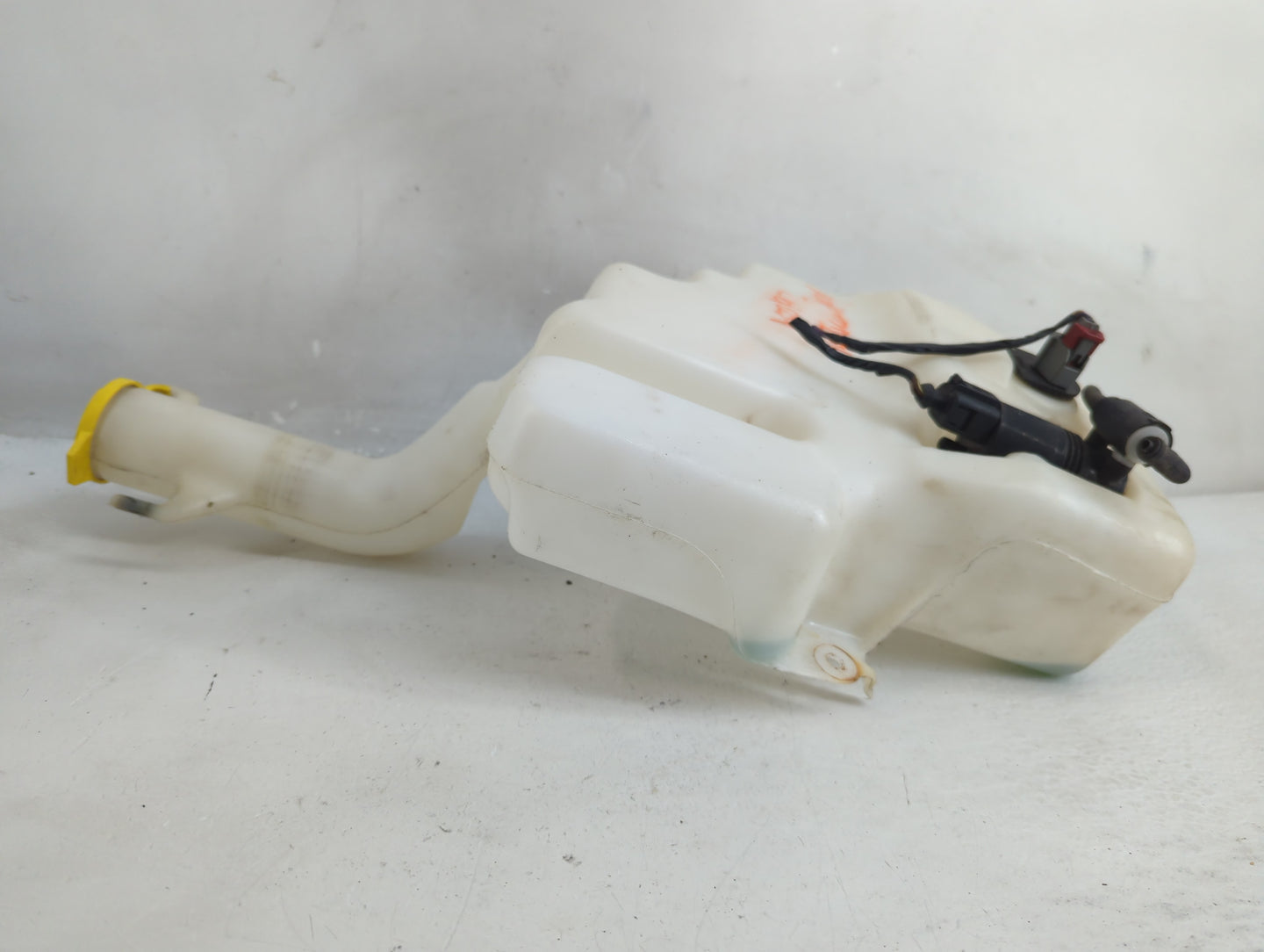 2011 Town & Country Windshield Washer Fluid Reservoir Bottle Oem - Oemusedautoparts1.com