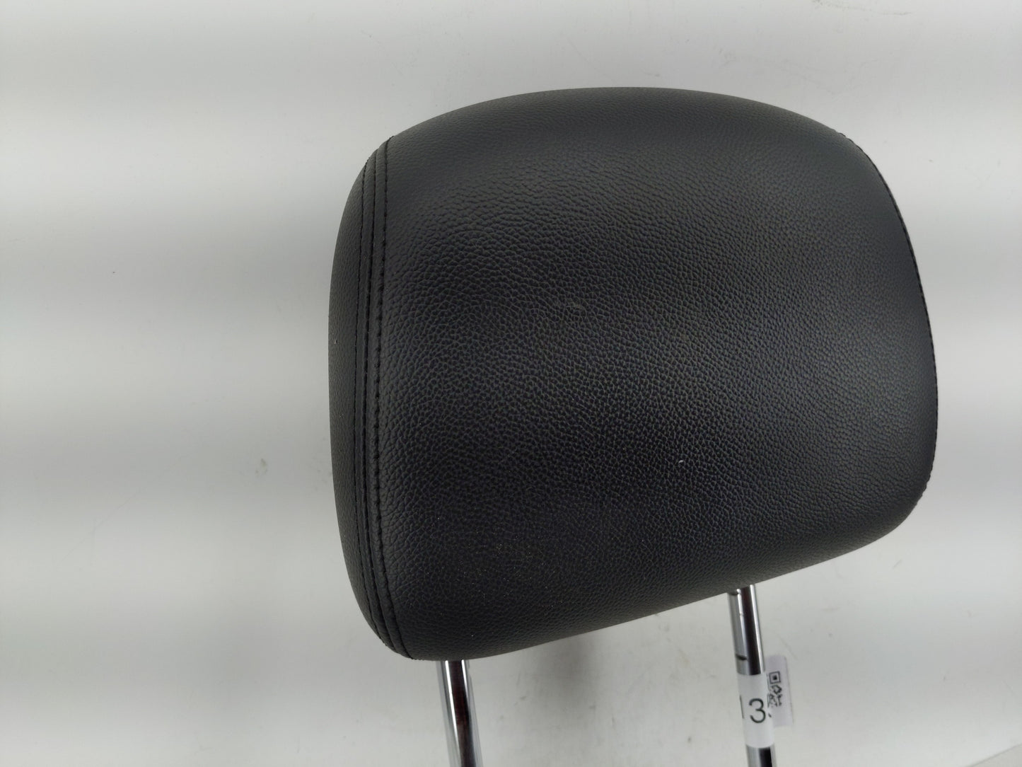 2014 Chrysler Town & Country Headrest Head Rest Rear Seat Fits Fits 2005 OEM Used Auto Parts - Oemusedautoparts1.com