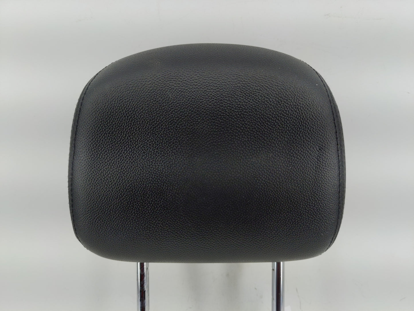 2014 Chrysler Town & Country Headrest Head Rest Rear Seat Fits Fits 2005 OEM Used Auto Parts - Oemusedautoparts1.com