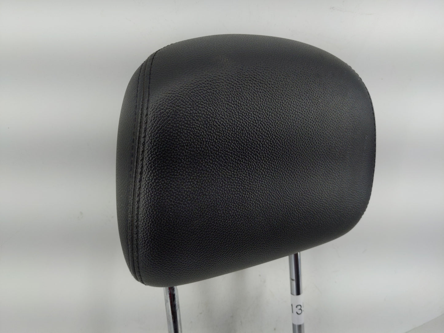 2014 Chrysler Town & Country Headrest Head Rest Rear Seat Fits Fits 2005 OEM Used Auto Parts - Oemusedautoparts1.com