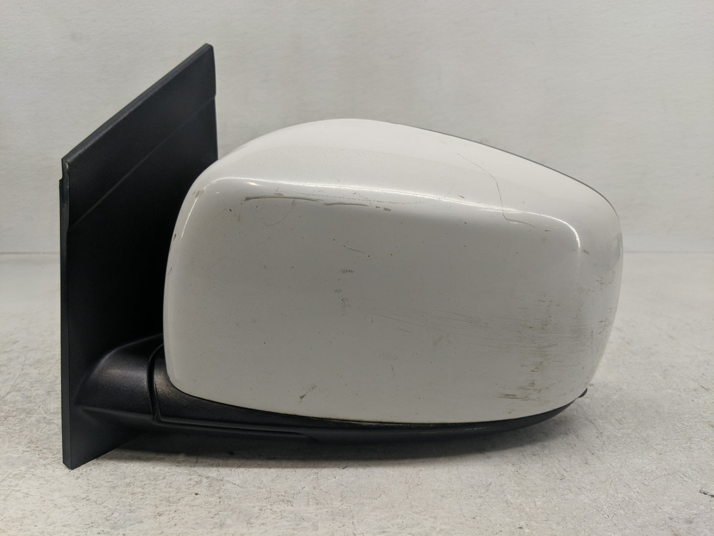 2011-2016 Chrysler Town & Country Side Mirror Replacement Driver Left View Door Mirror P/N:1AB731W7AG Fits OEM Used Auto Par